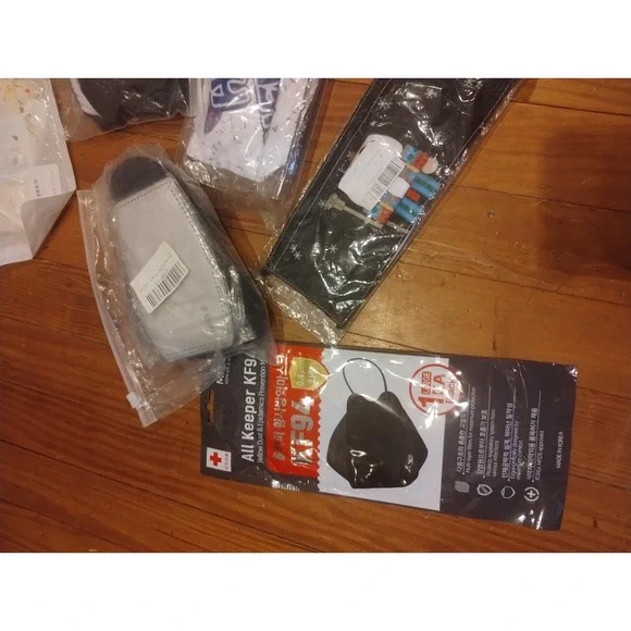 Variety of masks - Picture 2 of 6